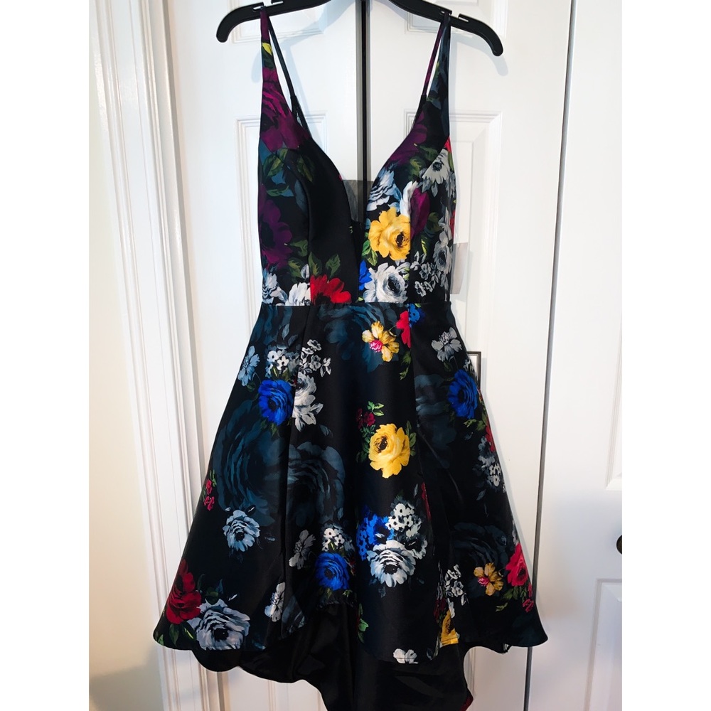 NEW WITH TAG Black Multi Color Floral Dress!